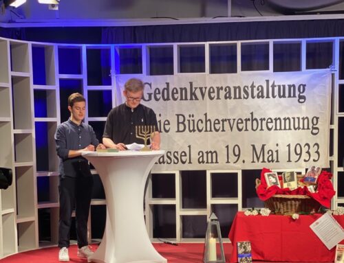 Gedenken an die Bücherverbrennung in Kassel 1933 mit ASS-Schülern